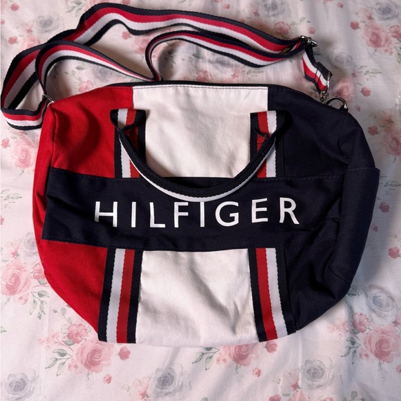 Tommy Hilfiger‎ Red and White Chic Shoulder Bag - Picture 1 of 3